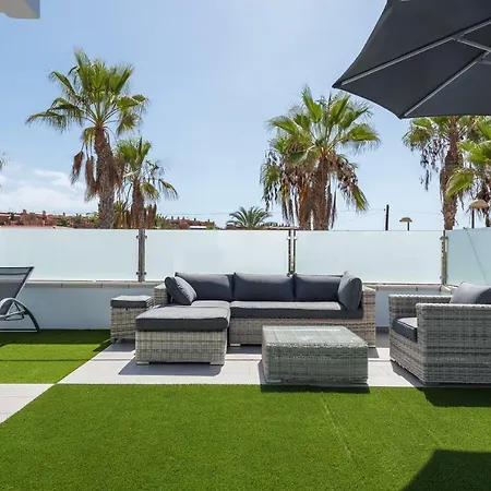 Luxurious 5* - 300m2 - Private Heated Pool - Garage - Wifi *