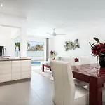 Luxurious 5* - 300m2 - Private Heated Pool - Garage - Wifi * Palm-mar
